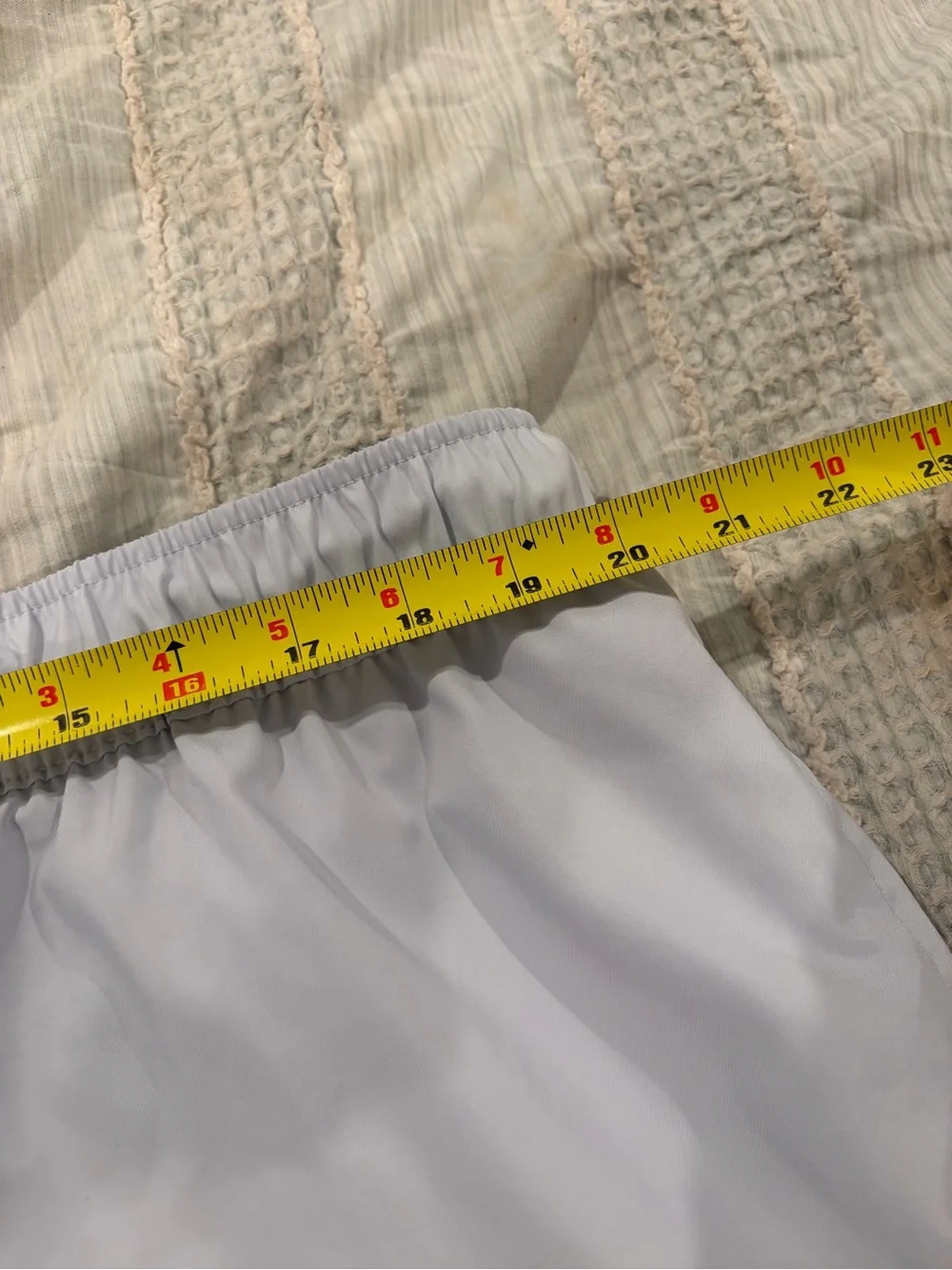 Nike Sportswear Woven Flow Swim Shorts Men XXL Light Gray NWT - Picture 4 of 7
